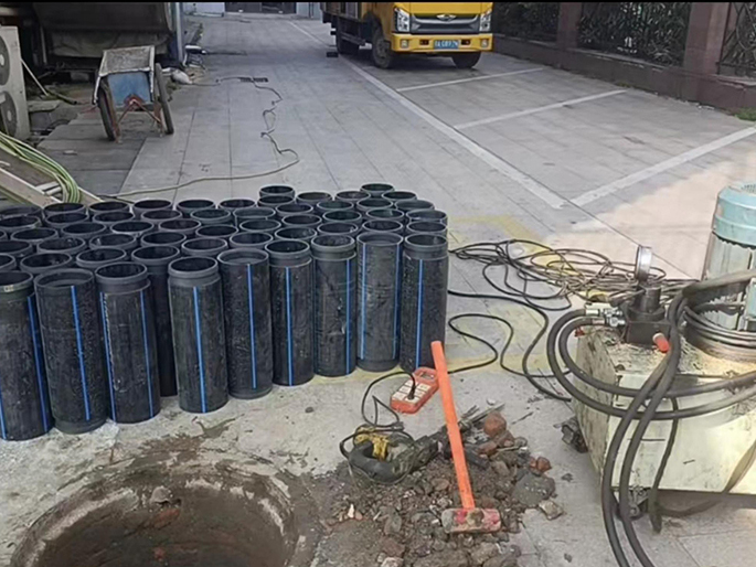 观山湖PE置换管厂家 DN315置换管 非开挖管短管置换